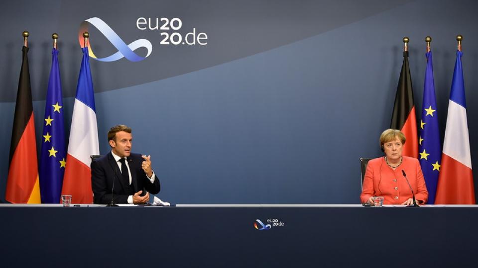 Emmanuel Macron en Angela Merkel