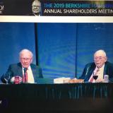 Warren Buffett en Charly Munger bij AVA Berkshire 